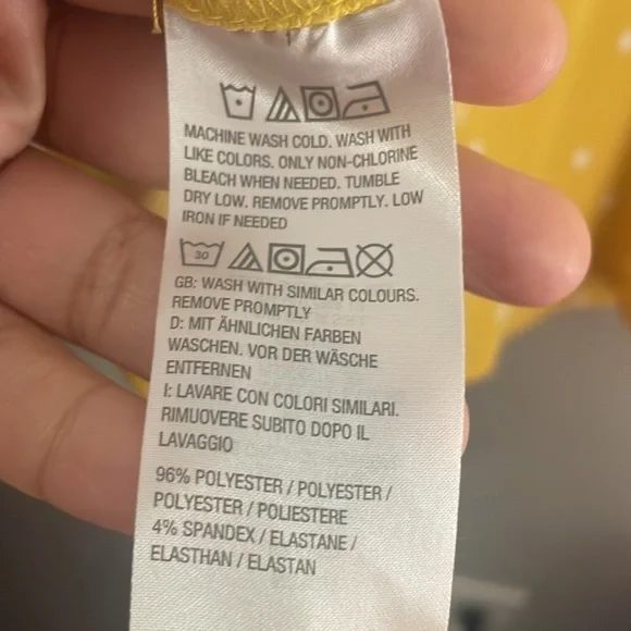 𝅺susan Graver Women’s Yellow Blouse Size Medium - Picture 6 of 6